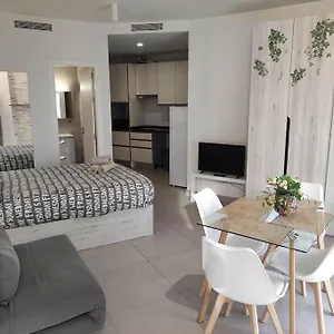 Appartamento Nuevo Estudio Con Parking Gratis, Málaga